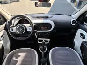 Renault Twingo (2018) thumbnail 2