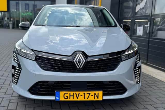 Renault Clio (2024) thumbnail 5