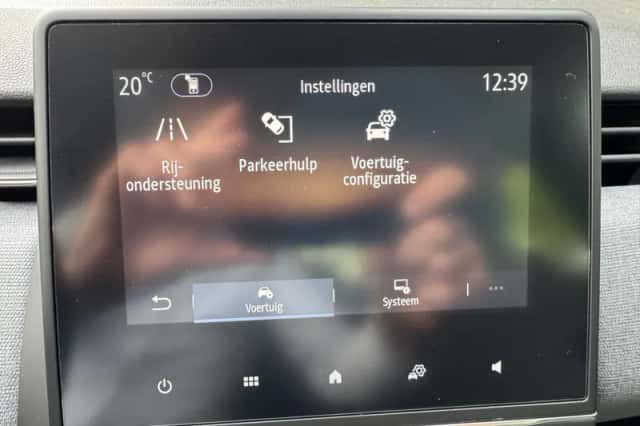Renault Clio (2024) thumbnail 6