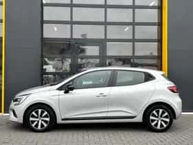 Renault Clio (2023) thumbnail 5