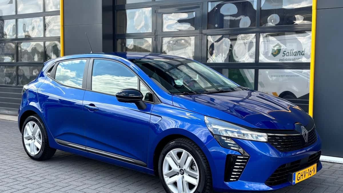 Renault Clio (2024) — foto 1