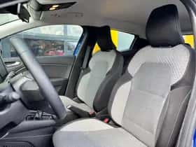 Renault Clio (2024) thumbnail 2