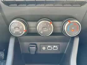 Renault Clio (2024) thumbnail 12
