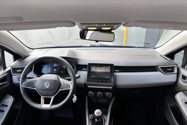 Renault Clio (2024) thumbnail 4