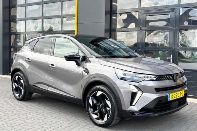 Renault Captur (2025) thumbnail 1