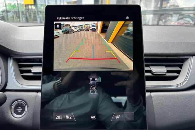 Renault Captur (2025) thumbnail 4