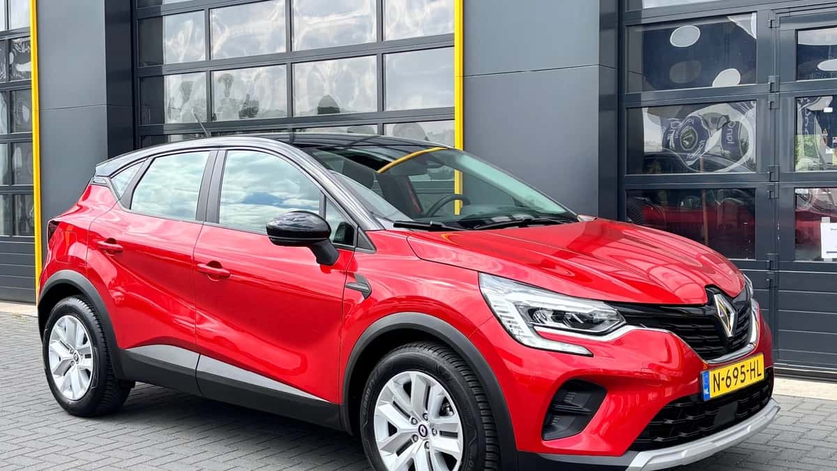 Renault Captur (2021) — foto 1