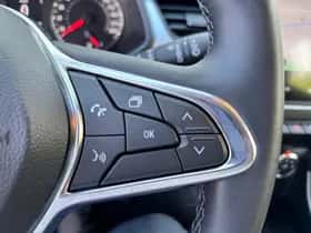 Renault Captur (2021) thumbnail 11