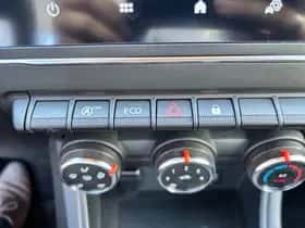 Renault Captur (2021) thumbnail 16