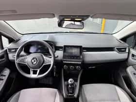 Renault Clio (2024) thumbnail 4