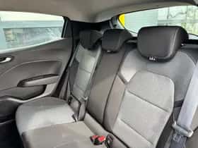 Renault Clio (2024) thumbnail 6