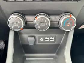 Renault Clio (2024) thumbnail 9
