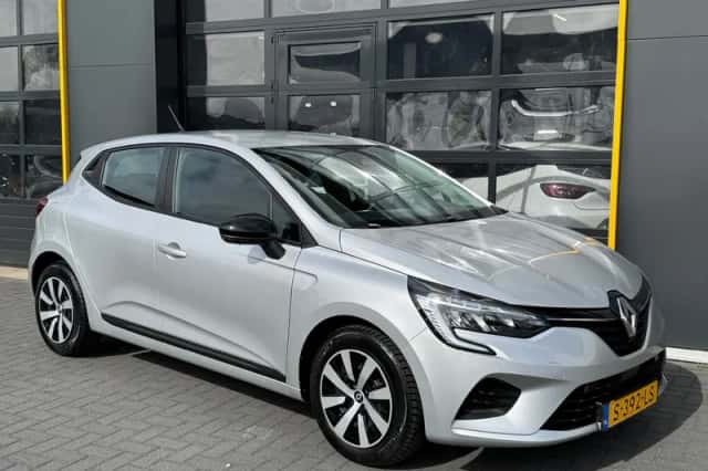 Renault Clio (2023) thumbnail 1