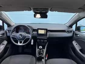 Renault Clio (2023) thumbnail 2