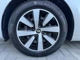 Renault Clio (2023) thumbnail 25