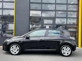 Renault Clio (2024) thumbnail 3