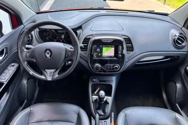 Renault Captur (2015) thumbnail 4