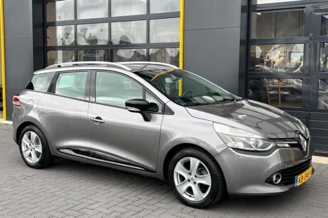 Renault Clio (2016) thumbnail 1