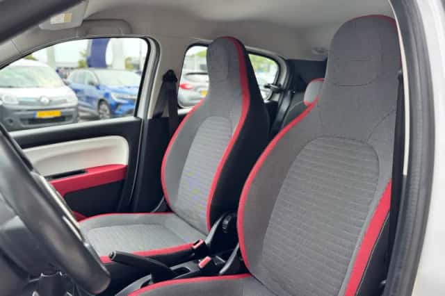 Renault Twingo (2018) thumbnail 2