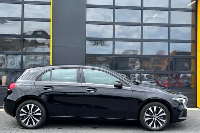 Mercedes-Benz A-Klasse (2022) thumbnail 3