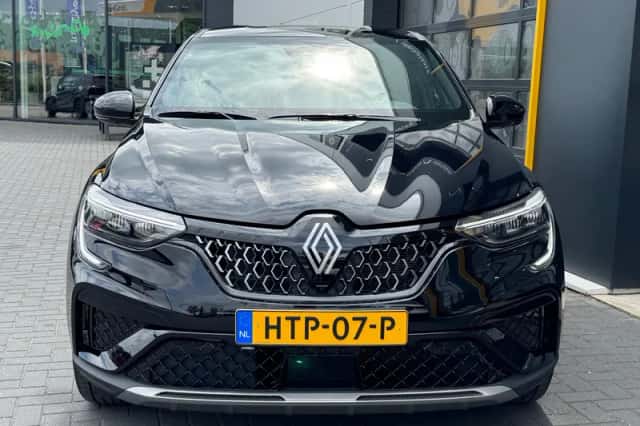 Renault Arkana (2025) thumbnail 3