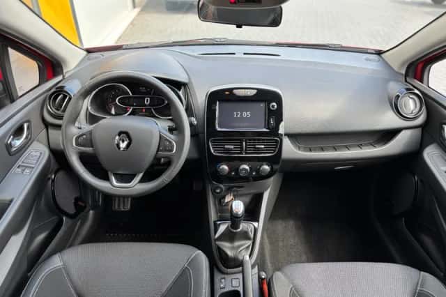 Renault Clio (2016) thumbnail 4