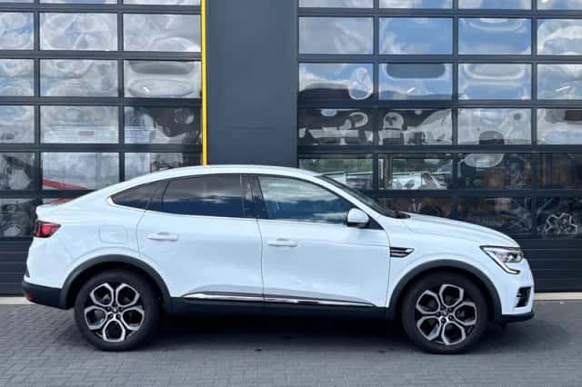 Renault Arkana (2023) thumbnail 3
