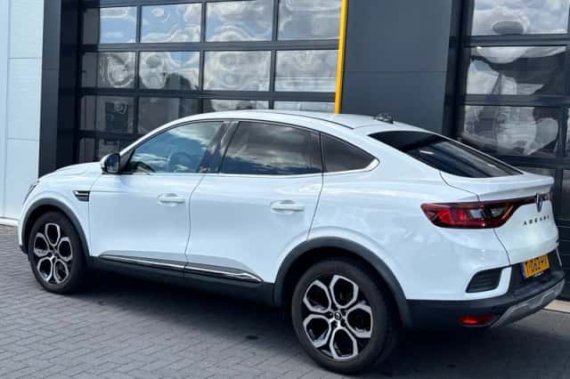 Renault Arkana (2023) thumbnail 5