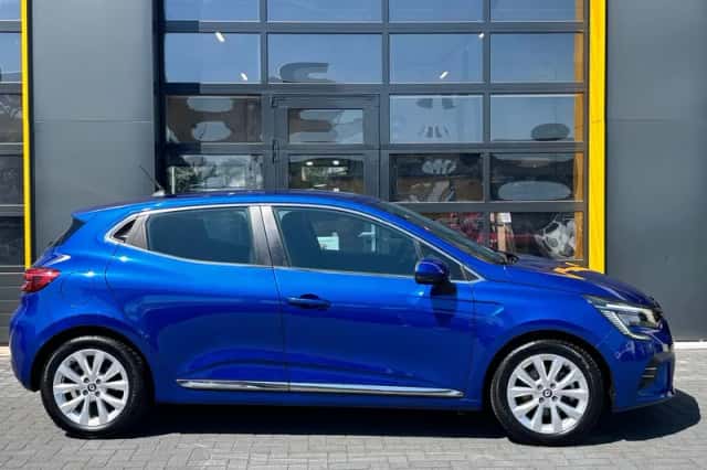 Renault Clio (2022) thumbnail 3