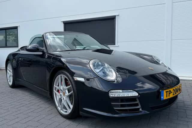 Porsche 911 (2010) thumbnail 1