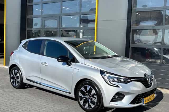 Renault Clio (2022) thumbnail 1