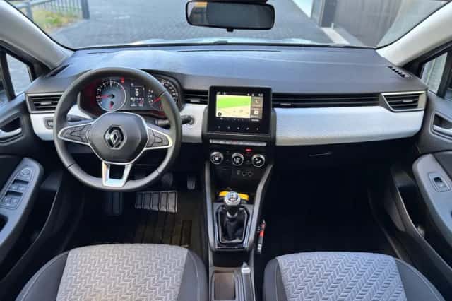 Renault Clio (2022) thumbnail 4