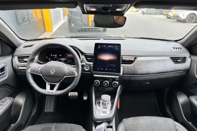 Renault Arkana (2025) thumbnail 4