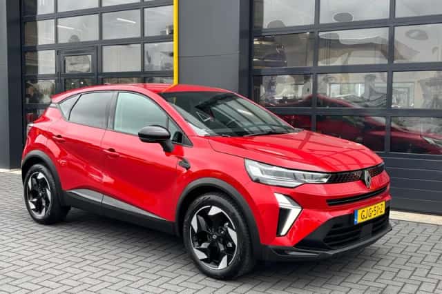 Renault Captur (2024) thumbnail 1