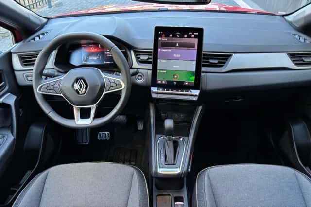 Renault Captur (2024) thumbnail 4