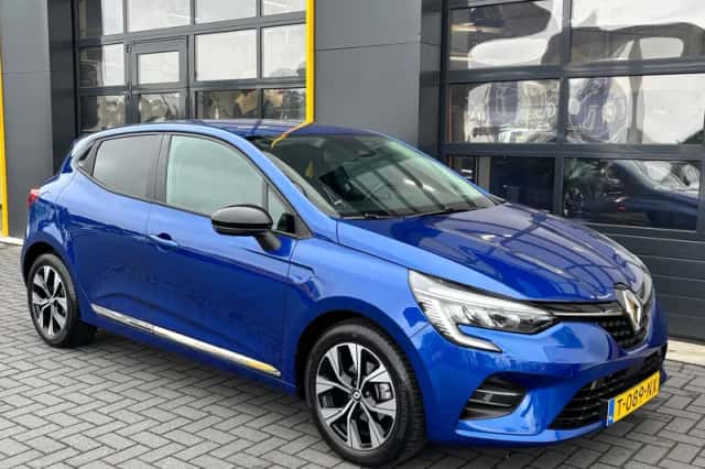 Renault Clio (2023) thumbnail 1