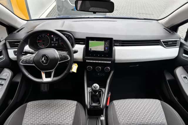 Renault Clio (2023) thumbnail 4