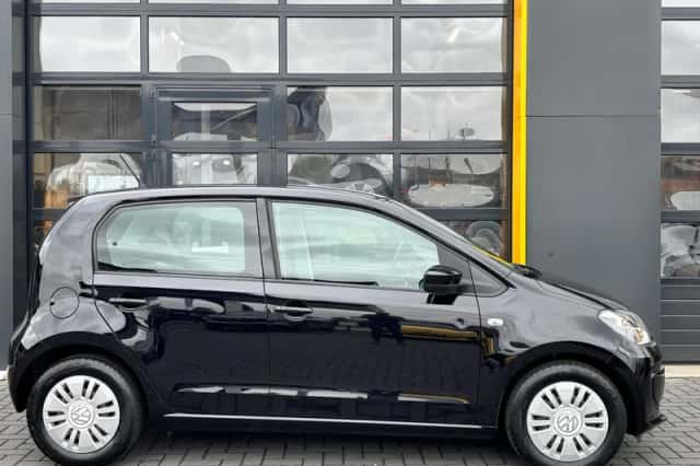 Volkswagen Up (2013) thumbnail 3