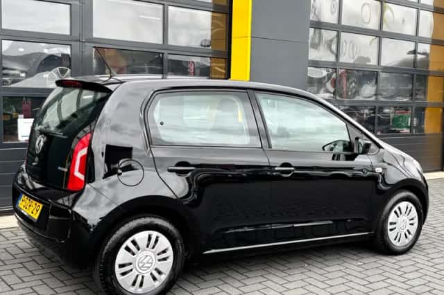 Volkswagen Up (2013) thumbnail 5