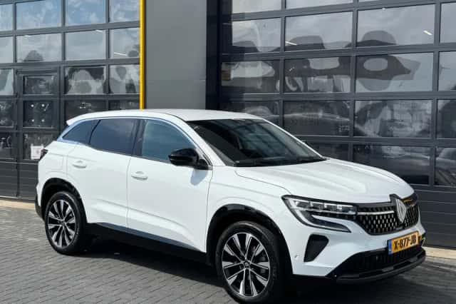Renault Austral (2023) thumbnail 1