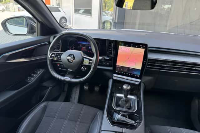 Renault Austral (2023) thumbnail 4