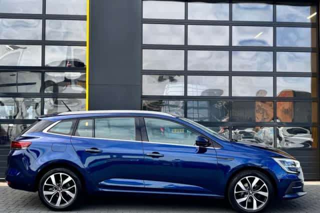 Renault Mégane (2021) thumbnail 3