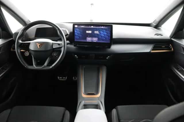 CUPRA Born (2022) thumbnail 4