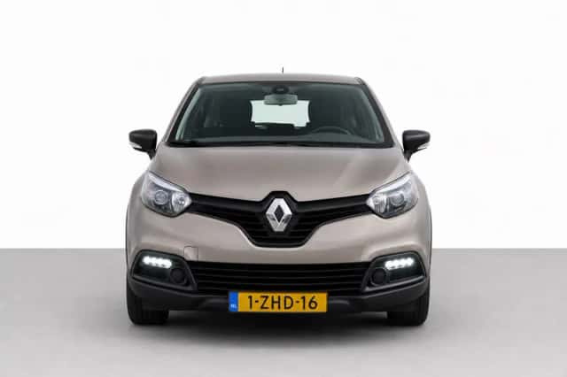 Renault Captur (2015) thumbnail 2