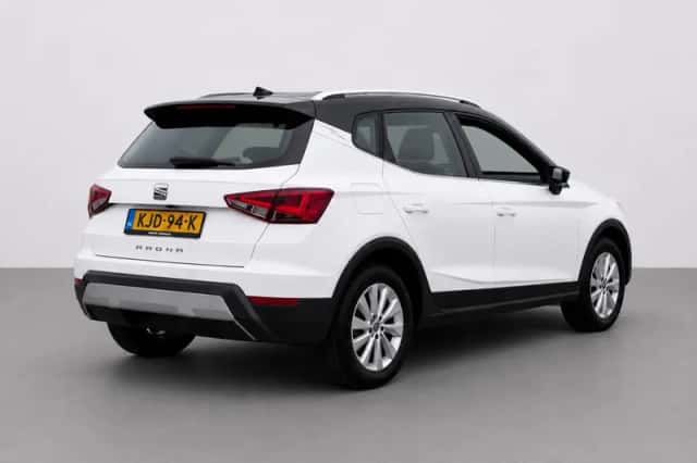 SEAT Arona (2018) thumbnail 5
