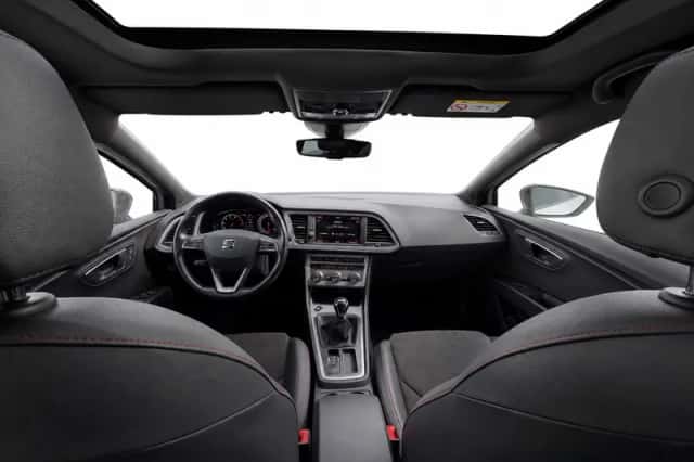 SEAT Leon (2019) thumbnail 3