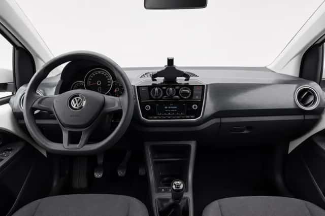 Volkswagen Up! (2017) thumbnail 3