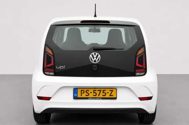 Volkswagen Up! (2017) thumbnail 6