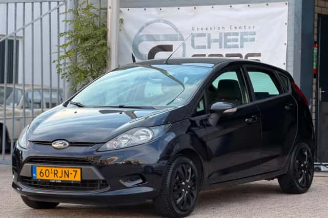 Ford Fiesta (2011) thumbnail 6