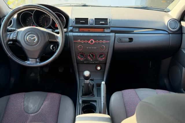 Mazda 3 (2003) thumbnail 2